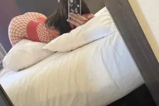 📚College Hottie with a Body 📚 - Image 4